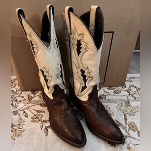 Size 7 Narrow Leather Boots